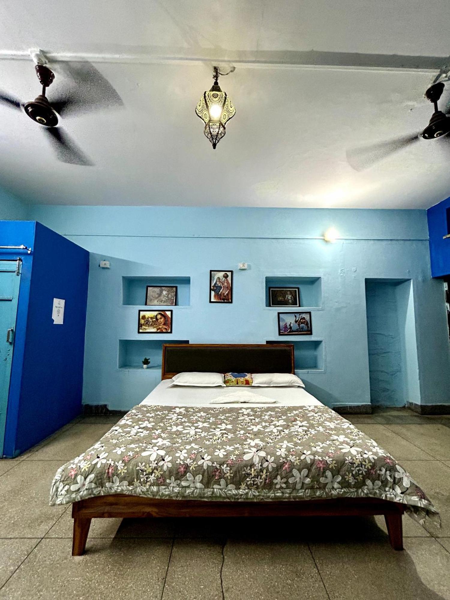 Blue Town Hostel & Cafe ジョードプル エクステリア 写真
